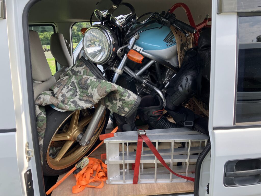 荷物をいっぱい積んでみた(左から)