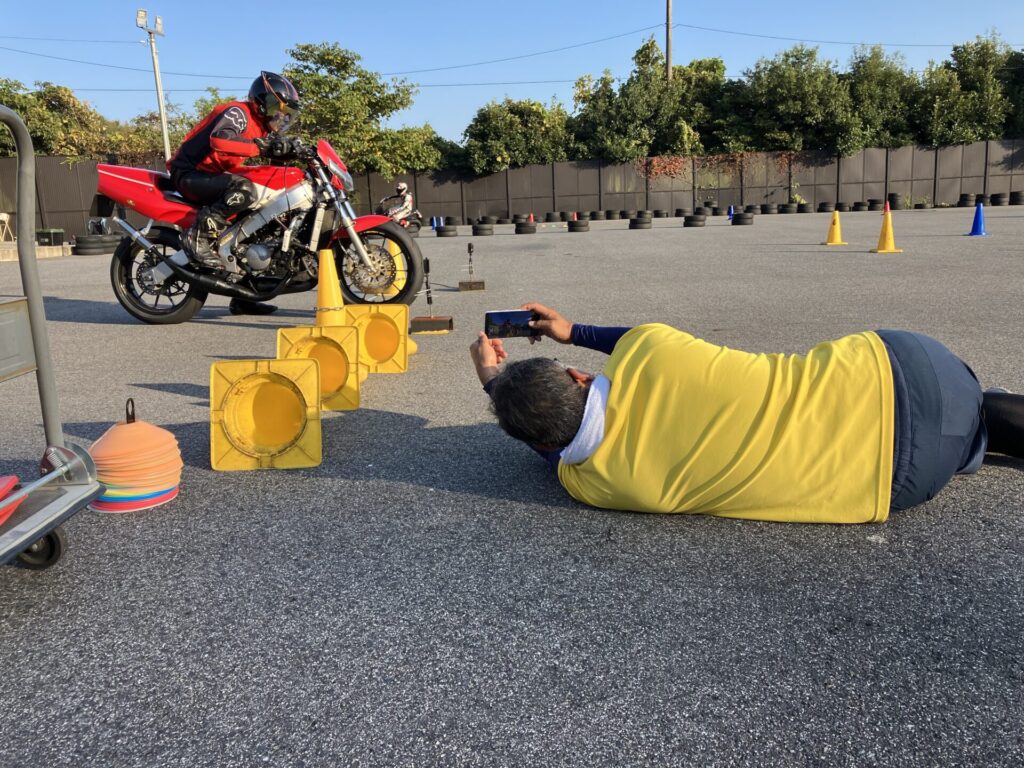 ローアングラー所長