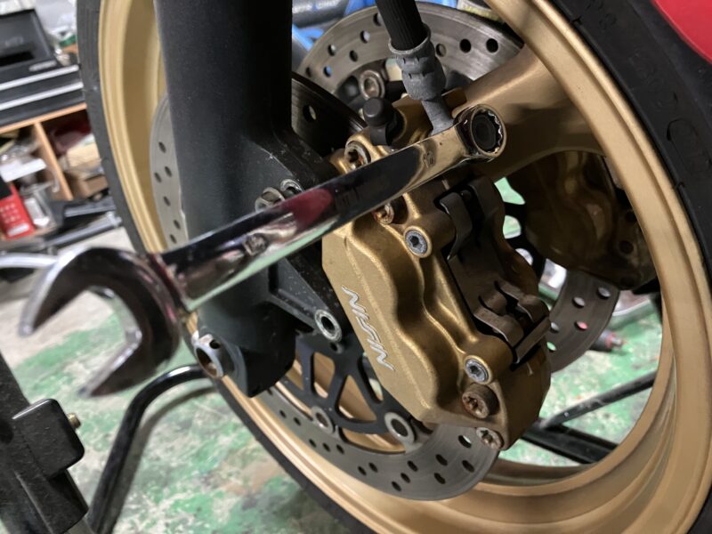 NC42】CB400SF Revo 復活計画④ 前後ブレーキの整備 - 迷子のしろの